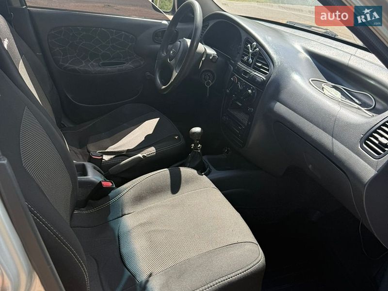 Седан Daewoo Lanos 2003 в Одессе