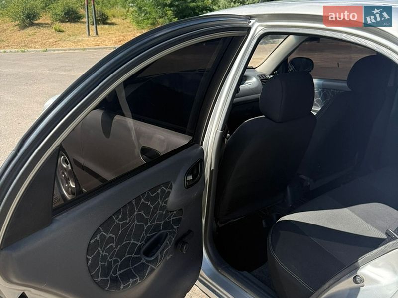 Седан Daewoo Lanos 2003 в Одессе