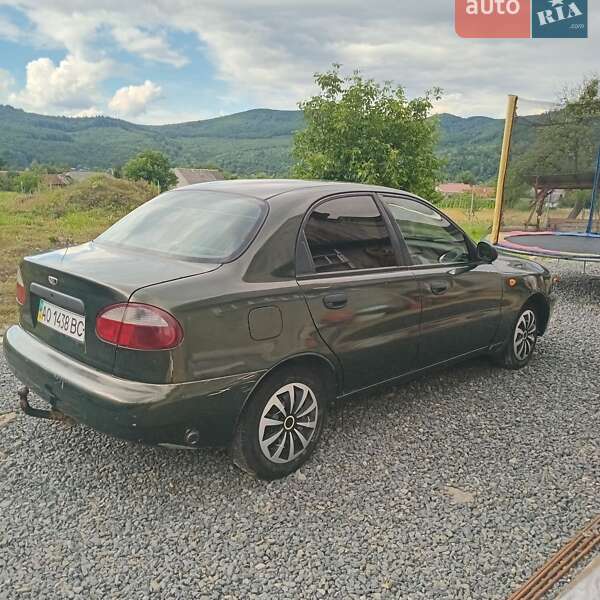 Седан Daewoo Lanos 1998 в Ужгороде