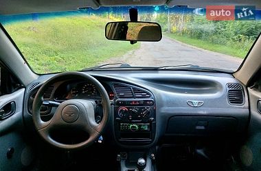 Седан Daewoo Lanos 2004 в Тростянці