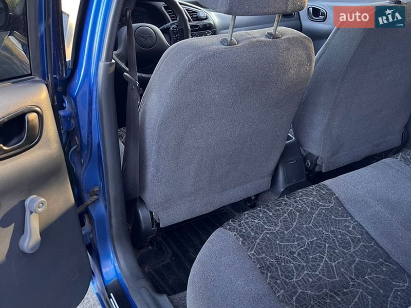 Седан Daewoo Lanos 2008 в Лозовій