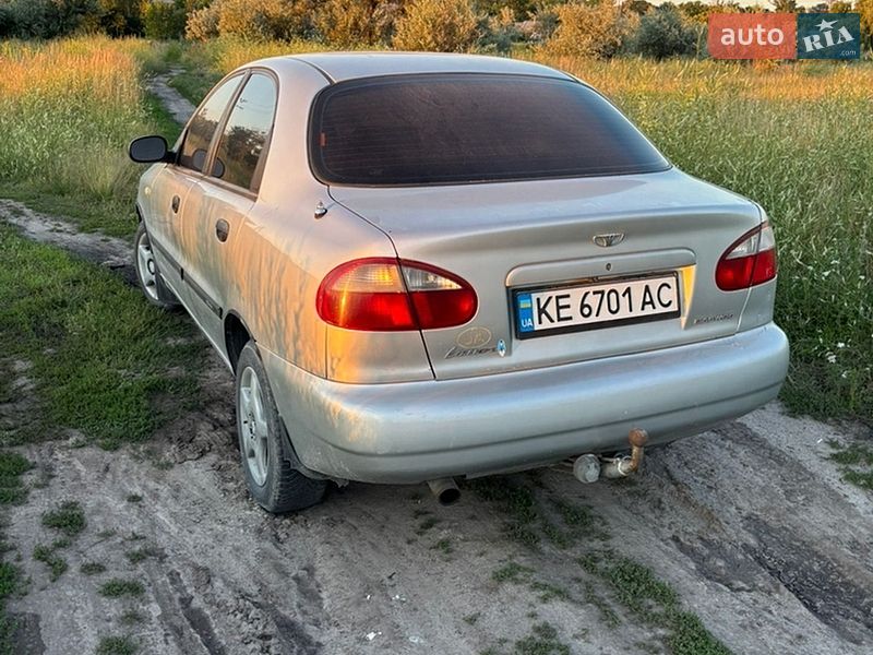 Седан Daewoo Lanos 2002 в Дніпрі