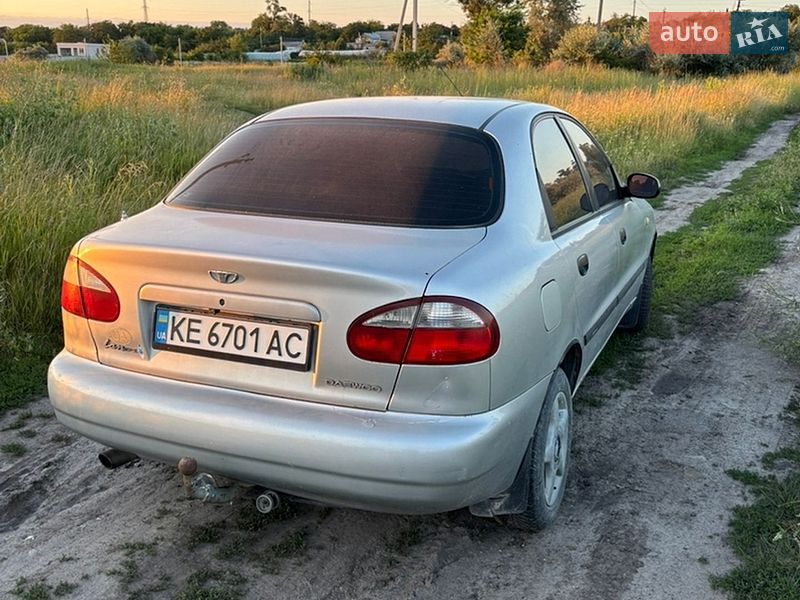Седан Daewoo Lanos 2002 в Дніпрі