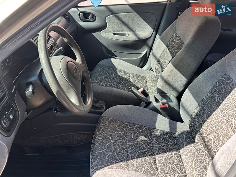 Седан Daewoo Lanos 2007 в Звягелі