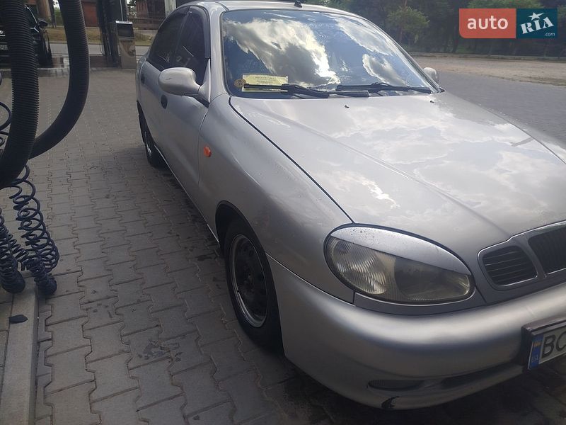 Седан Daewoo Lanos 2004 в Львові