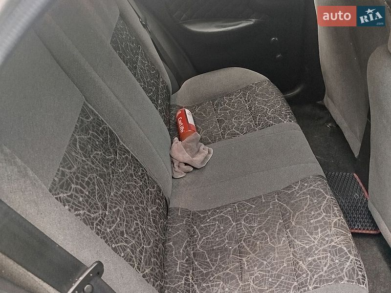 Седан Daewoo Lanos 2004 в Львові