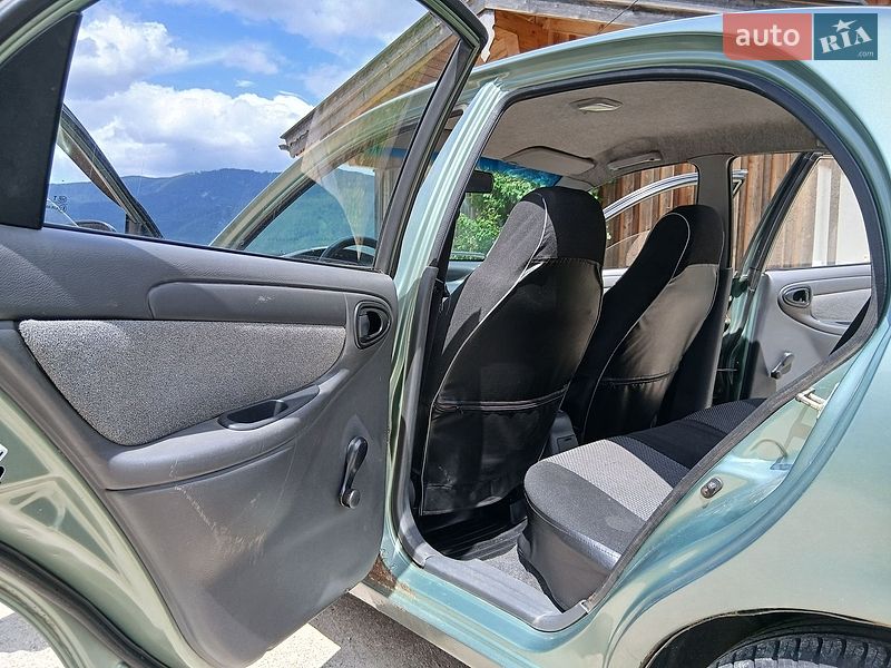 Седан Daewoo Lanos 2010 в Львове