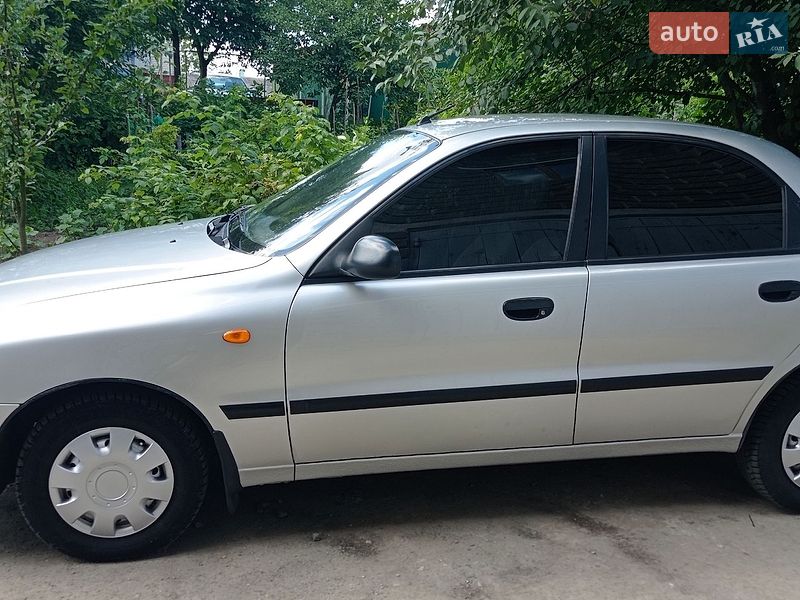 Седан Daewoo Lanos 2007 в Острозі