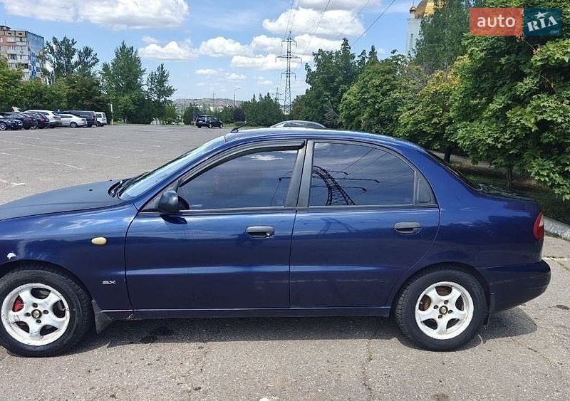 Седан Daewoo Lanos 2004 в Кривом Роге