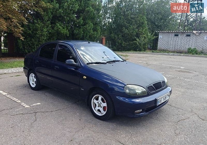 Седан Daewoo Lanos 2004 в Кривом Роге