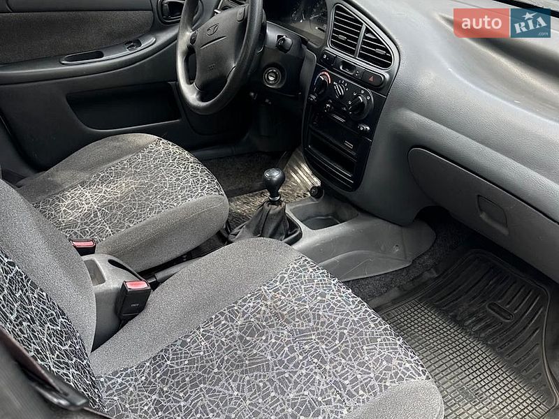 Седан Daewoo Lanos 2009 в Подгородном
