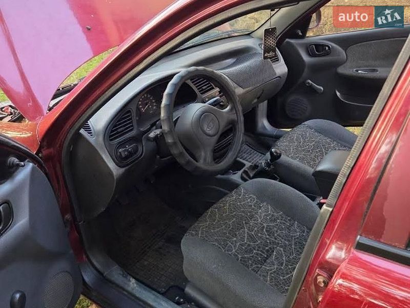 Седан Daewoo Lanos 2003 в Полтаві фото 2 Седан Daewoo Lanos 2003 в Полтаві