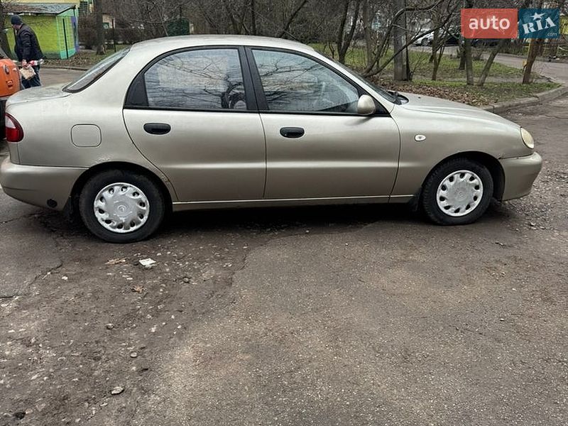 Седан Daewoo Lanos 2004 в Києві