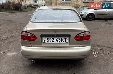 Седан Daewoo Lanos 2004 в Киеве