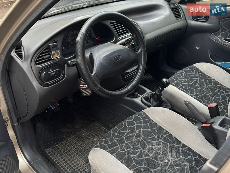 Седан Daewoo Lanos 2004 в Києві