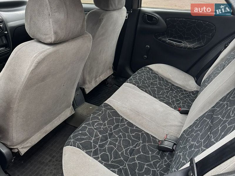 Седан Daewoo Lanos 2004 в Києві