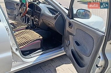 Седан Daewoo Lanos 2008 в Дубні