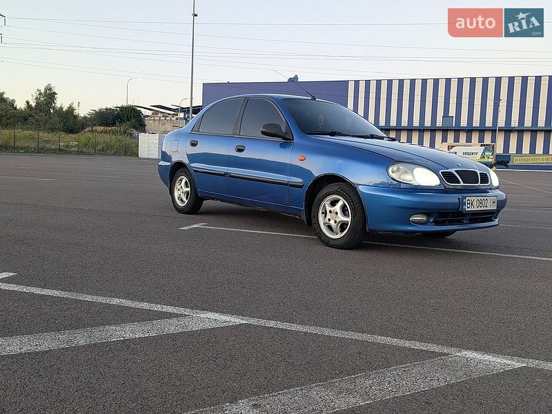 Седан Daewoo Lanos 2008 в Рівному