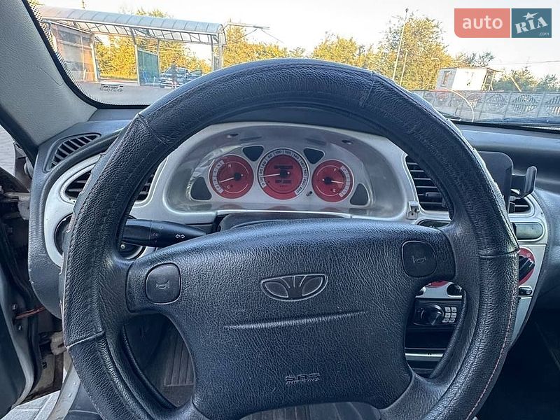 Седан Daewoo Lanos 2002 в Кривом Роге