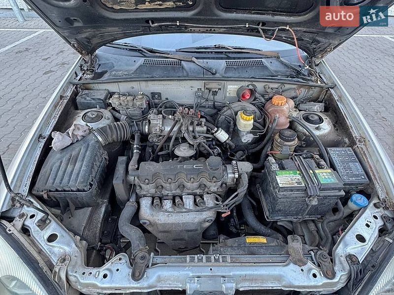 Седан Daewoo Lanos 2002 в Кривом Роге