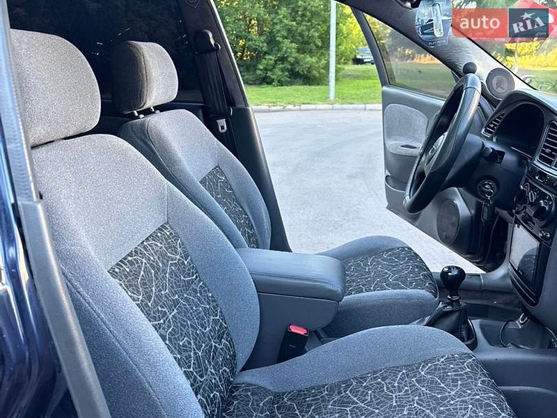 Седан Daewoo Lanos 2005 в Полтаві