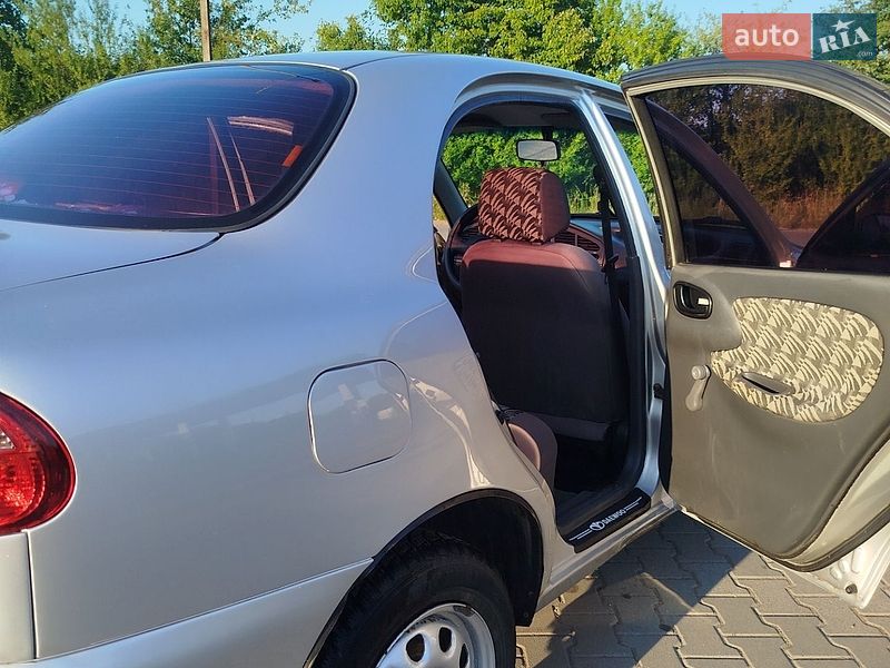 Седан Daewoo Lanos 2006 в Чернівцях