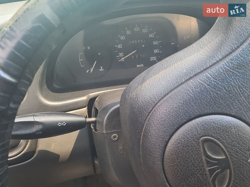 Седан Daewoo Lanos 1998 в Львове