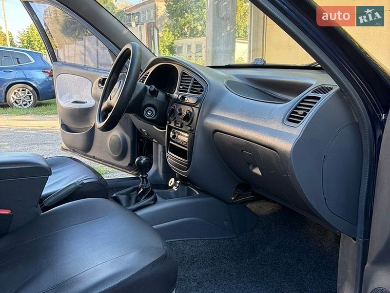 Седан Daewoo Lanos 2006 в Харькове