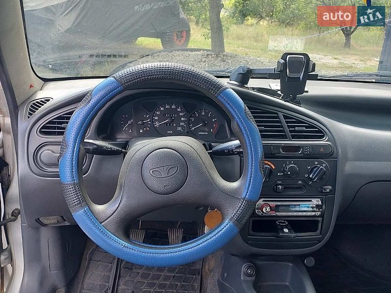 Хетчбек Daewoo Lanos 2004 в Дніпрі