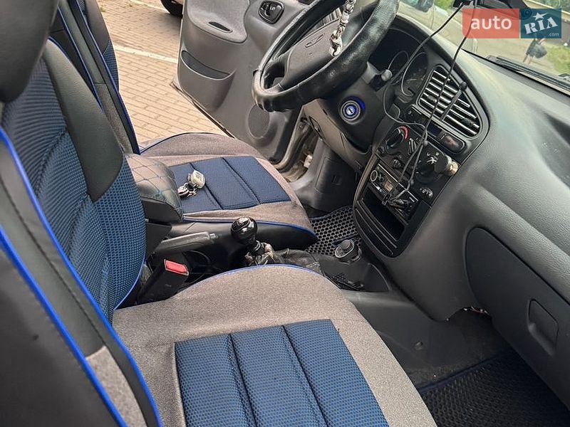 Седан Daewoo Lanos 2006 в Иванкове