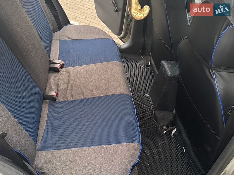 Седан Daewoo Lanos 2006 в Иванкове