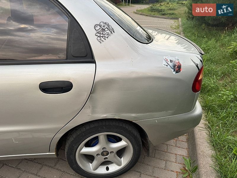 Седан Daewoo Lanos 2006 в Иванкове