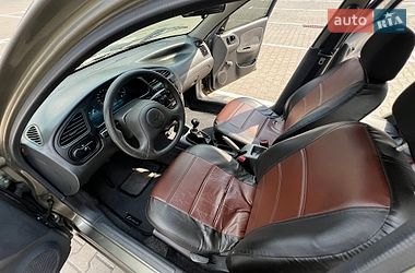 Седан Daewoo Lanos 2004 в Києві