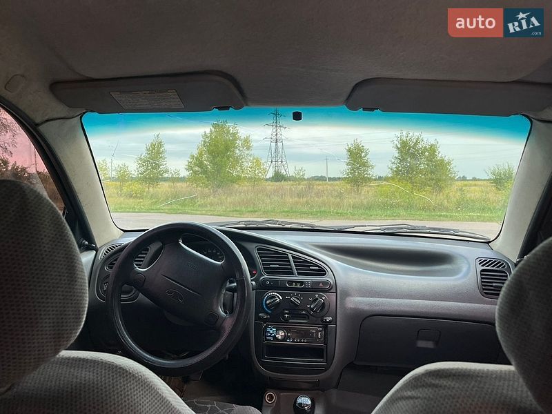Седан Daewoo Lanos 2003 в Варві