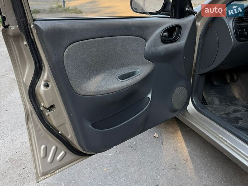 Седан Daewoo Lanos 2008 в Тернополе
