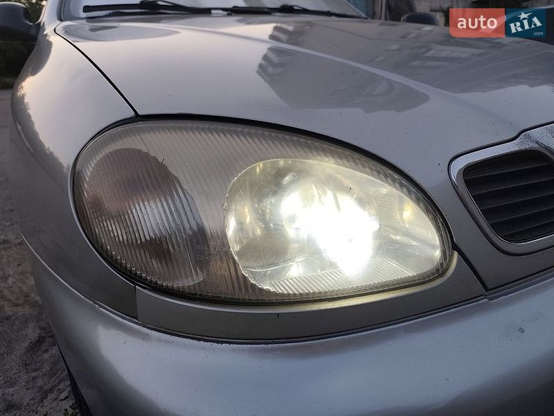 Седан Daewoo Lanos 2004 в Дніпрі