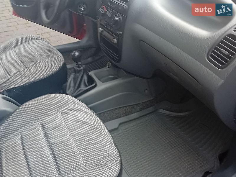 Седан Daewoo Lanos 2008 в Дубно