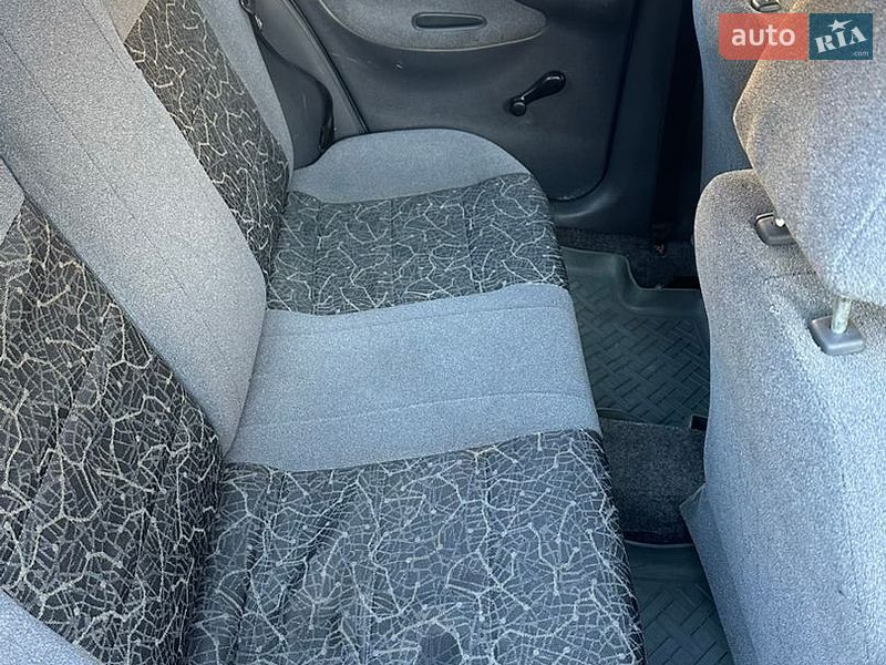 Седан Daewoo Lanos 2004 в Одесі