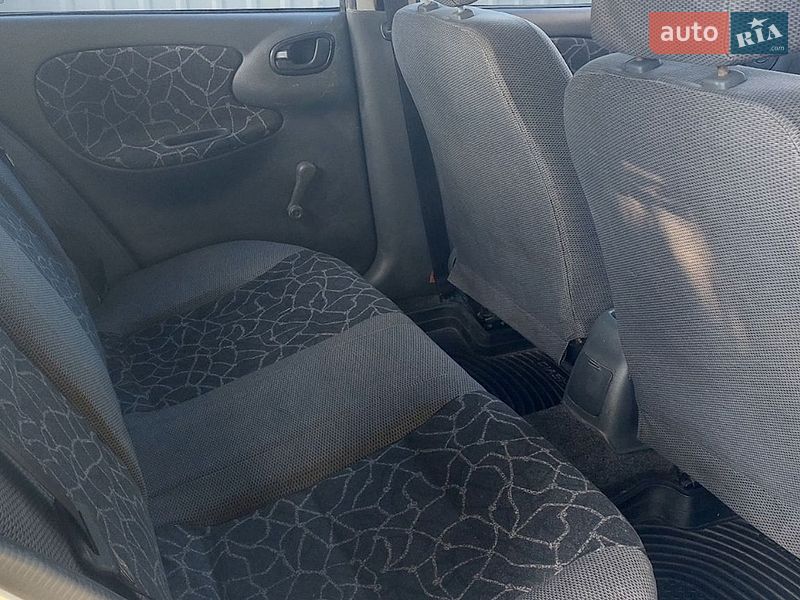 Хетчбек Daewoo Lanos 2003 в Дніпрі