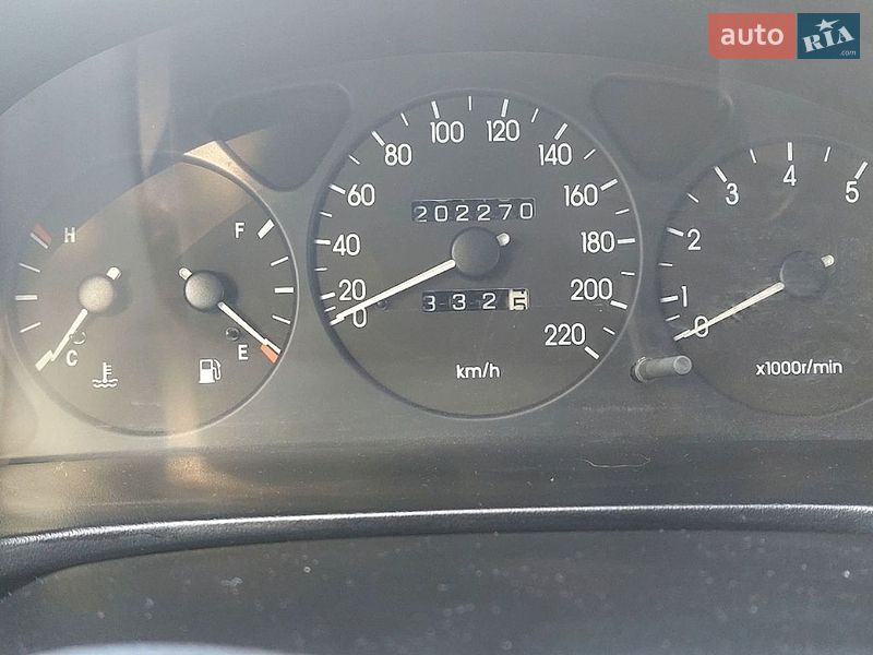 Хетчбек Daewoo Lanos 2003 в Дніпрі
