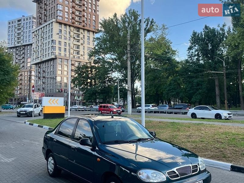 Седан Daewoo Lanos 2004 в Дніпрі