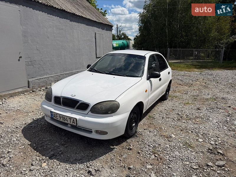 Хэтчбек Daewoo Lanos 1998 в Днепре