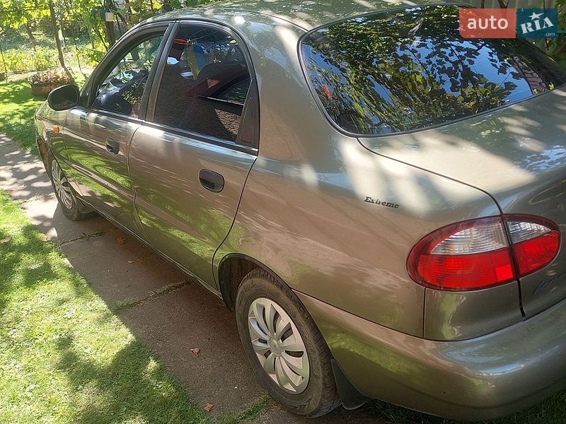 Седан Daewoo Lanos 2004 в Великом Березном