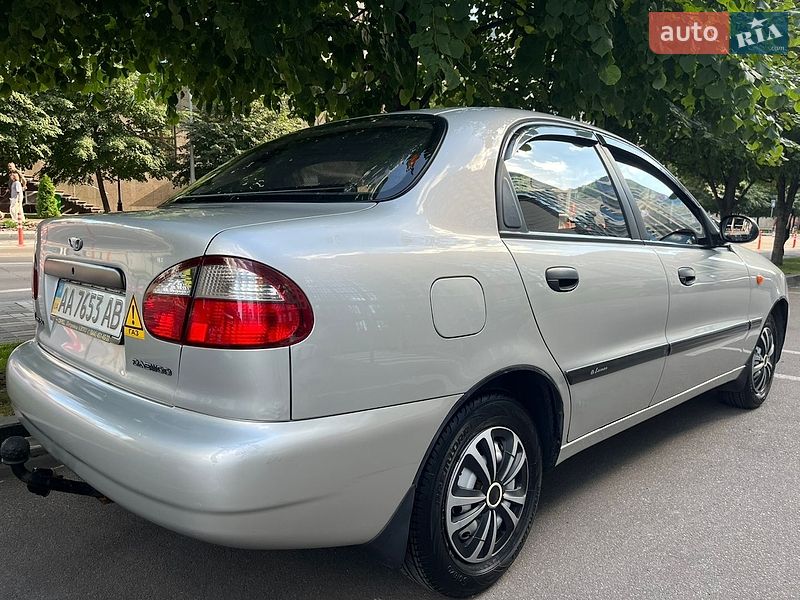 Седан Daewoo Lanos 2004 в Киеве