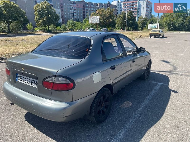 Седан Daewoo Lanos 2002 в Чернігові