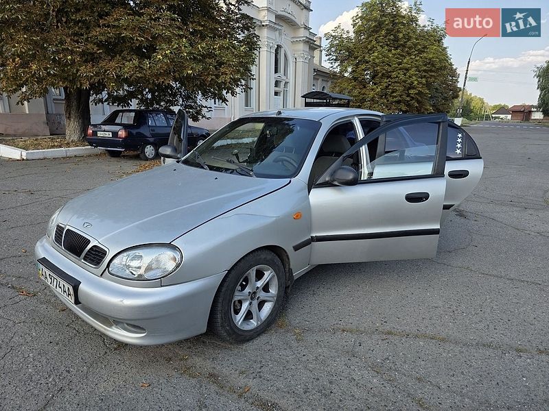 Седан Daewoo Lanos 2003 в Ватутіному