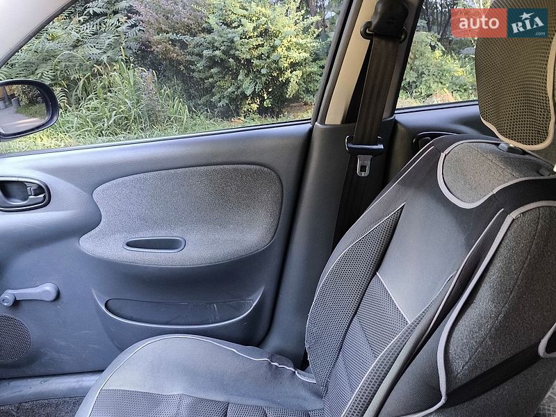 Седан Daewoo Lanos 2006 в Києві