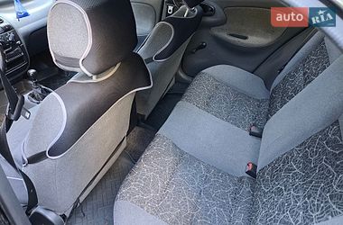 Седан Daewoo Lanos 2006 в Києві