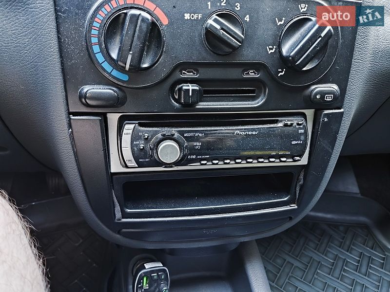 Седан Daewoo Lanos 2006 в Києві