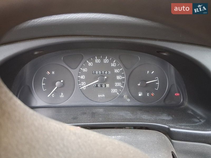 Седан Daewoo Lanos 2003 в Славуте